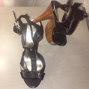 👡 Never worn platform sandals 👡